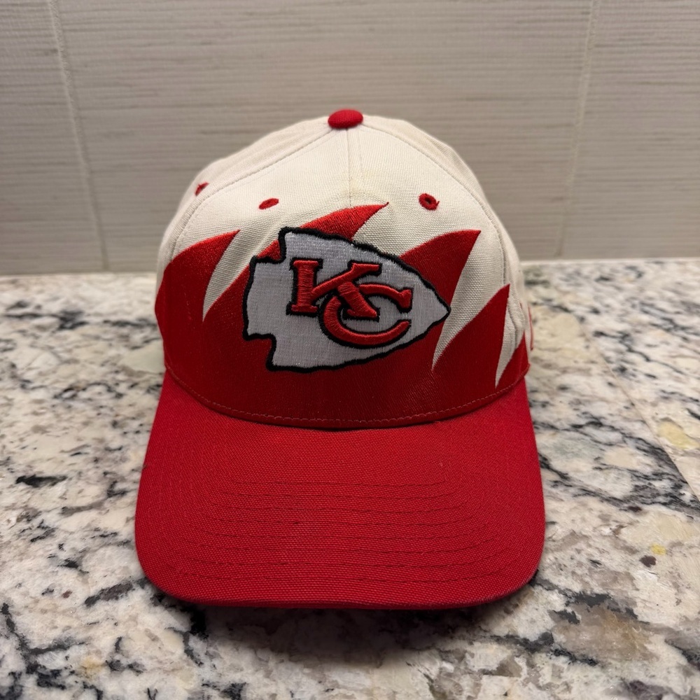 Vintage 90s Kansas City Chiefs Sharktooth Snapback Hat NFL Reebok - Picture 1 of 5